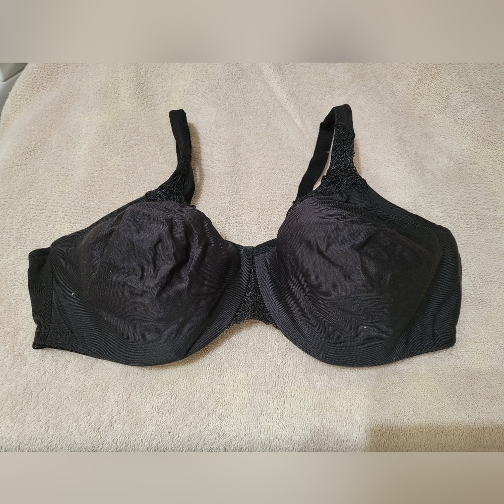 Wacoal bra. Size 44C Style 855192